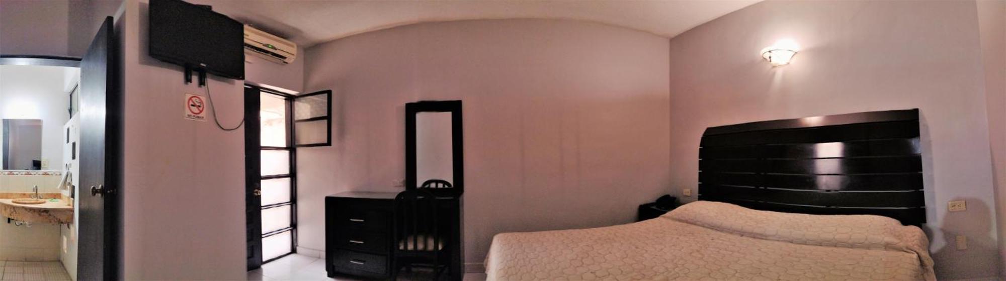 Laguna Inn โทร์เรออน ภายนอก รูปภาพ