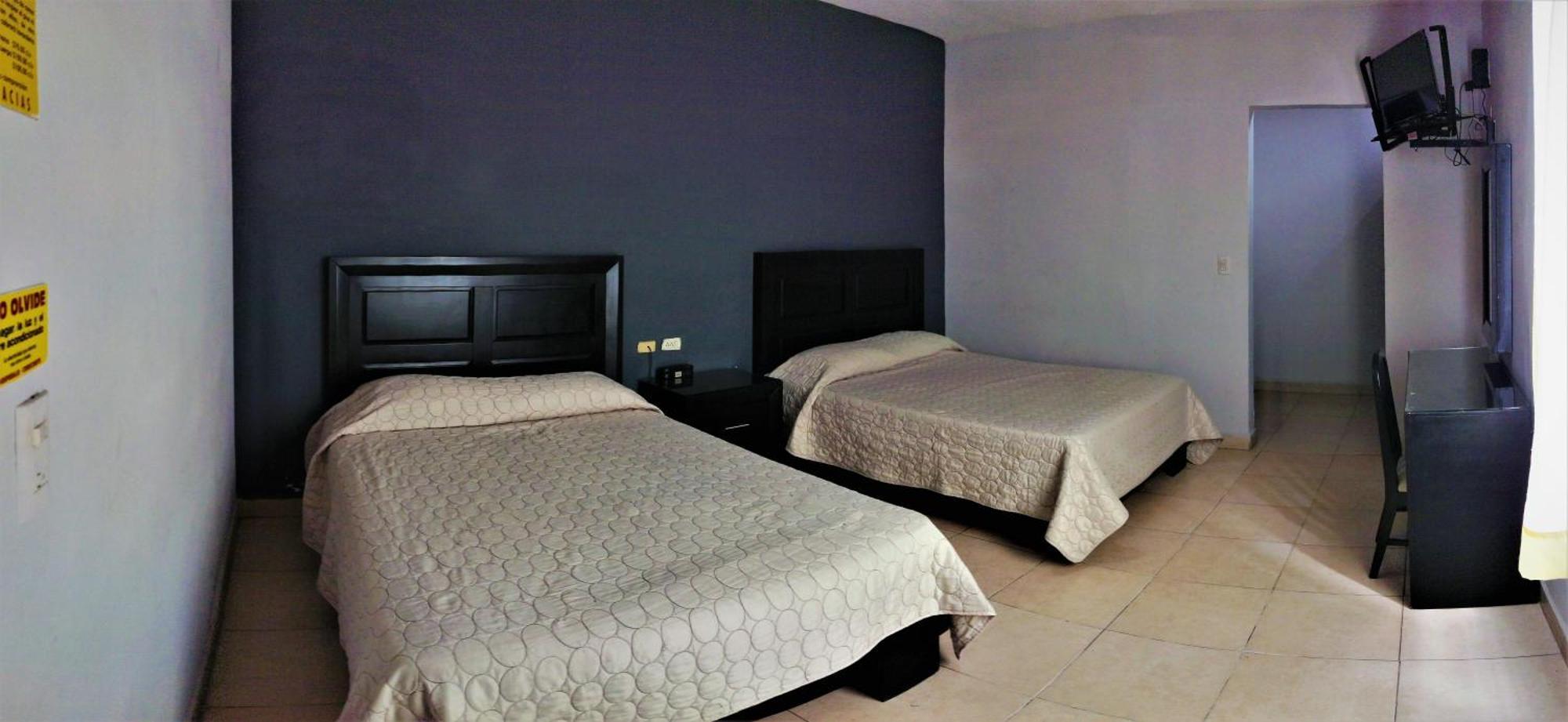 Laguna Inn โทร์เรออน ภายนอก รูปภาพ