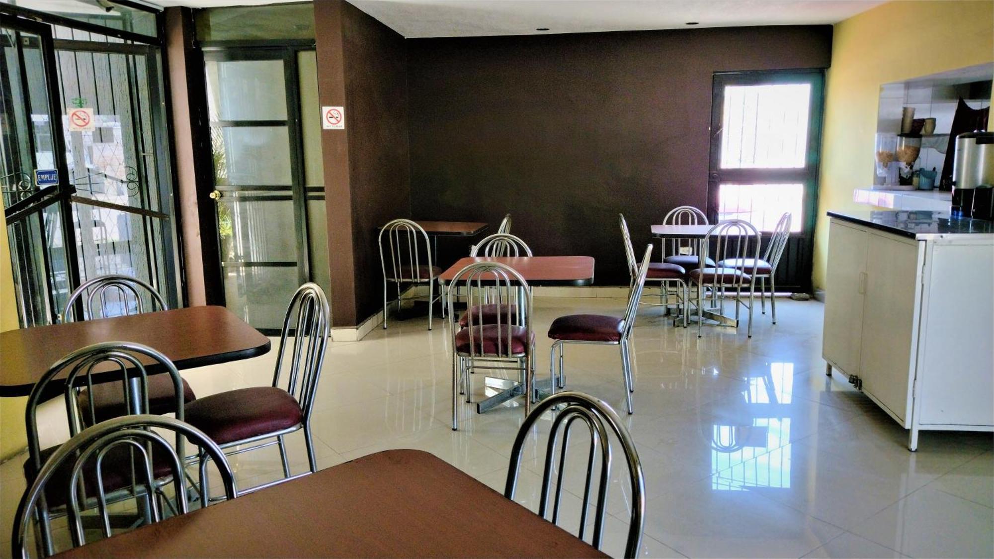 Laguna Inn โทร์เรออน ภายนอก รูปภาพ